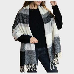 Madison 88 Blanket Scarf Gray Black Cream Colorblock Stripe Fringe